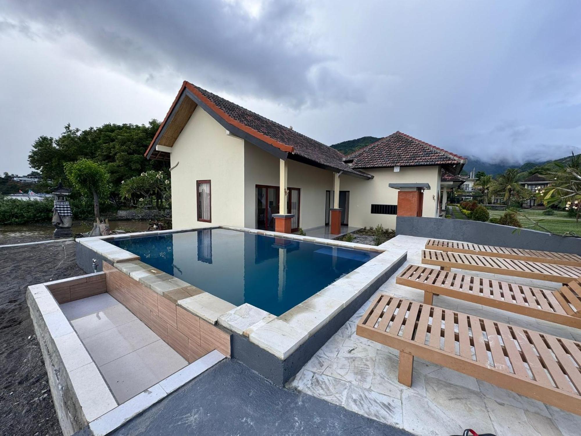 Taman Padi Villa Амед Экстерьер фото